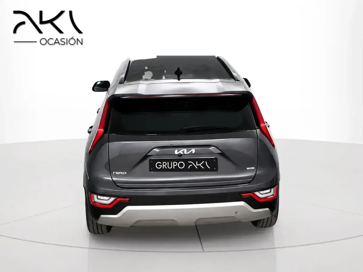 Usado Kia Niro 129 CV (94 kW) 2025 Gris SUV