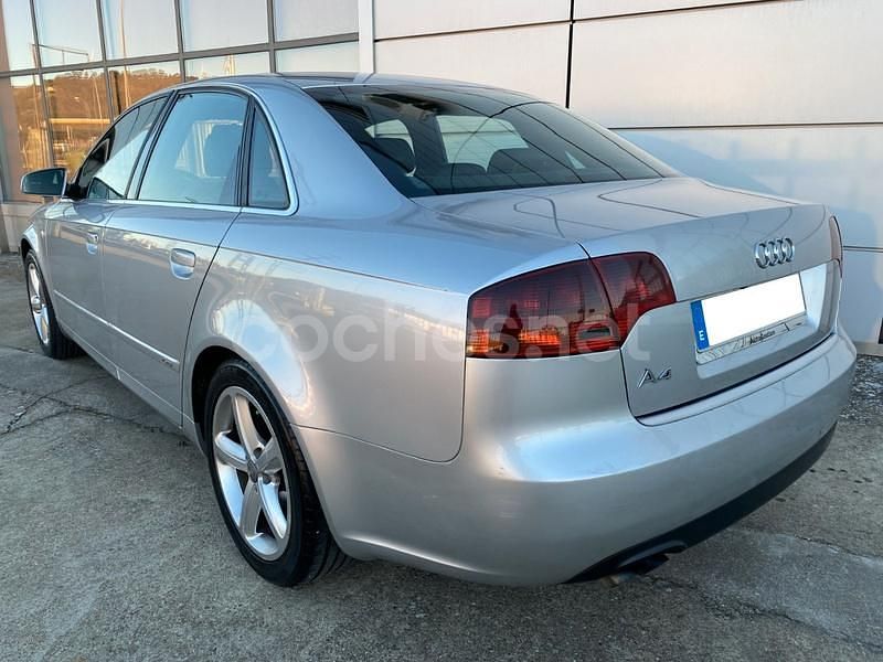 Usado Audi A4 S-Line 140 CV (102 kW) 2007 Gris / plata Berlina