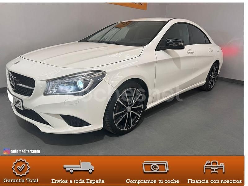 Blanco Usado 2015 Mercedes CLA200 AMG line Berlina | 19.990 € (Un poco caro) - Imagen 1/4