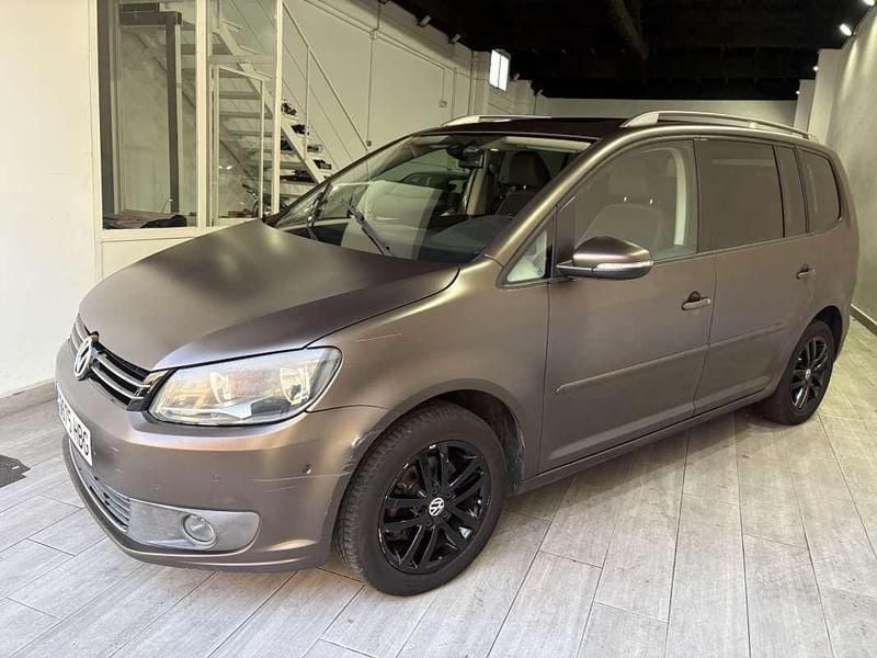 Usado VW Touran Advance 105 CV (77 kW) 2011 Verde Monovolumen