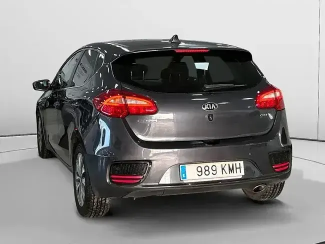 Usado Kia Ceed 90 CV (66 kW) 2018 Gris Utilitario