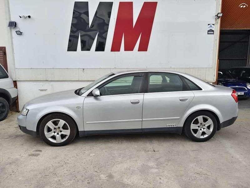 Usado Audi A4 163 CV (119 kW) 2006 Gris Familiar