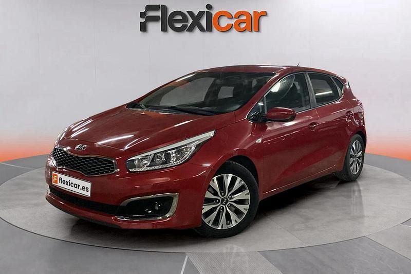Usado Kia Ceed 101 CV (74 kW) 2018 Rojo Utilitario