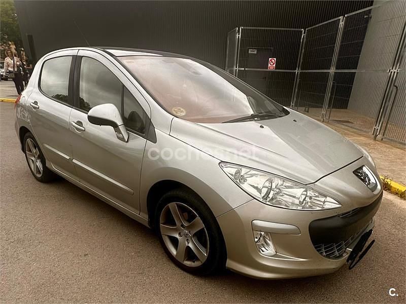 Usado Peugeot 308 Premium 110 CV (80 kW) 2008 Beige Berlina