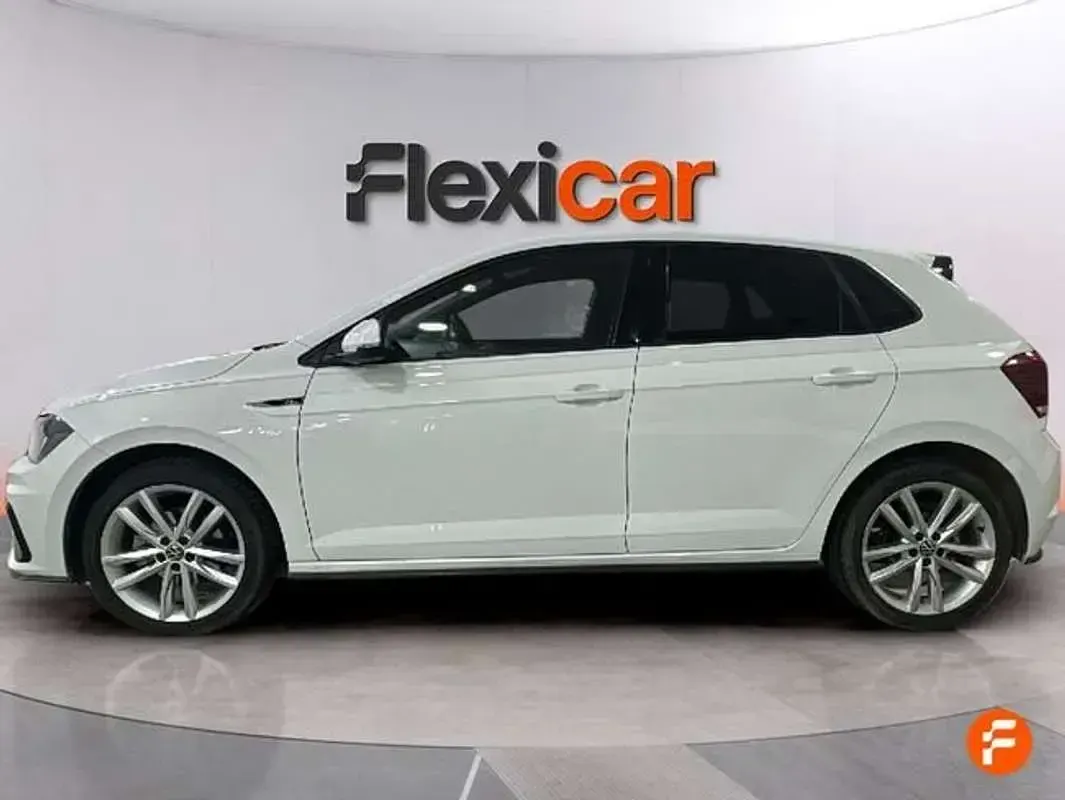 Usado VW Polo R-line 110 CV (80 kW) 2021 Blanco Utilitario