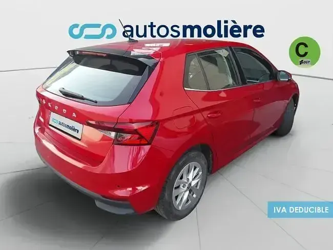 Usado Skoda Fabia Ambition 110 CV (80 kW) 2022 Rojo Utilitario