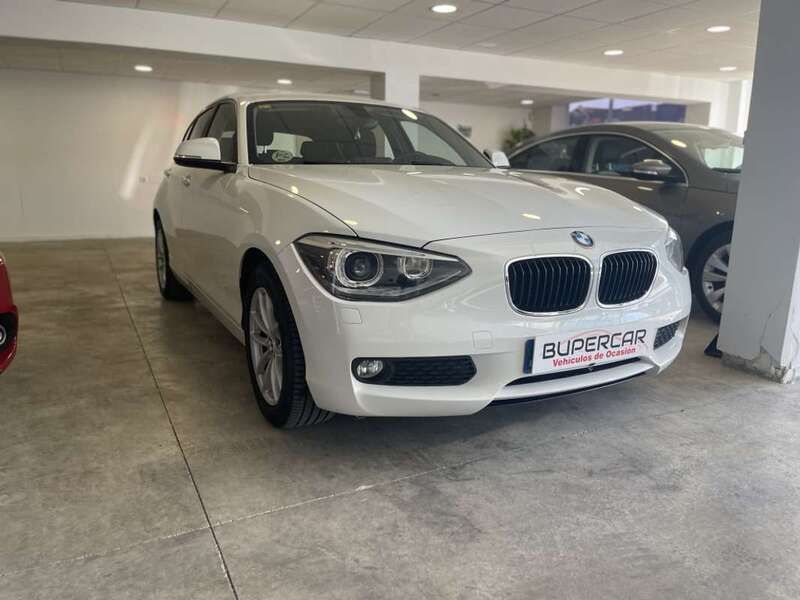 Blanco Usado 2015 BMW 116 Sport Line Utilitario | 14.200 € (Precio justo) - Imagen 1/4