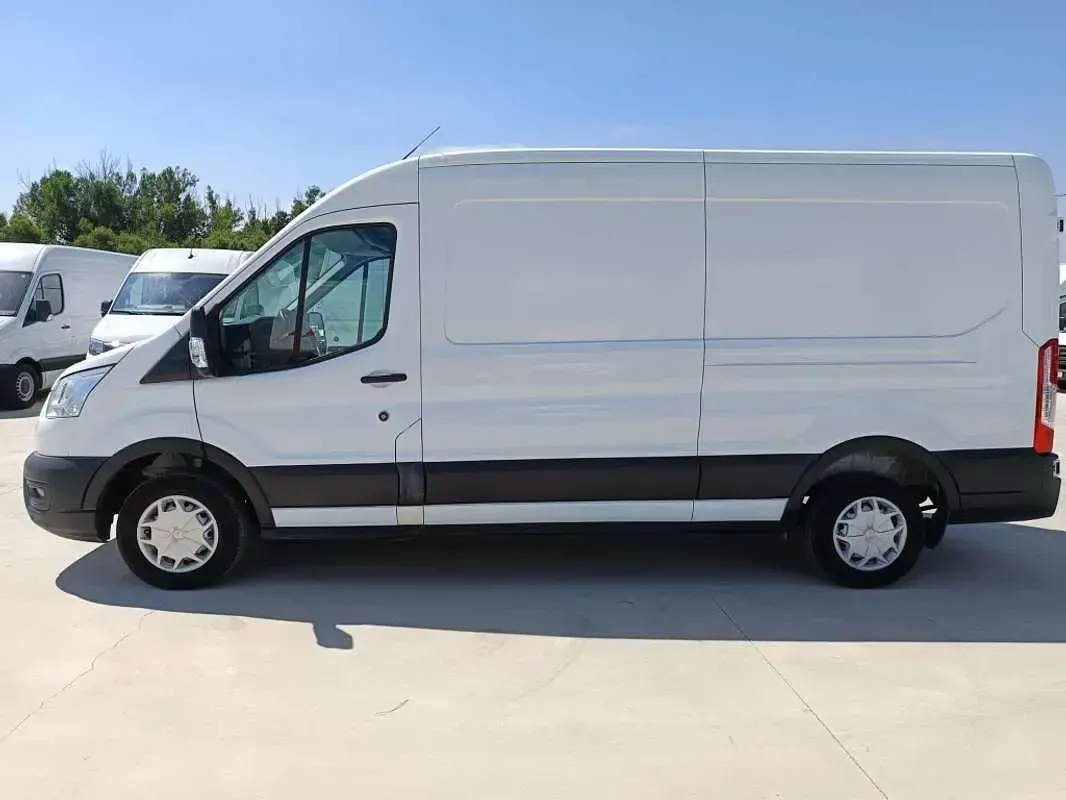 Usado Ford Transit Trend 105 CV (77 kW) 2022 Blanco Van
