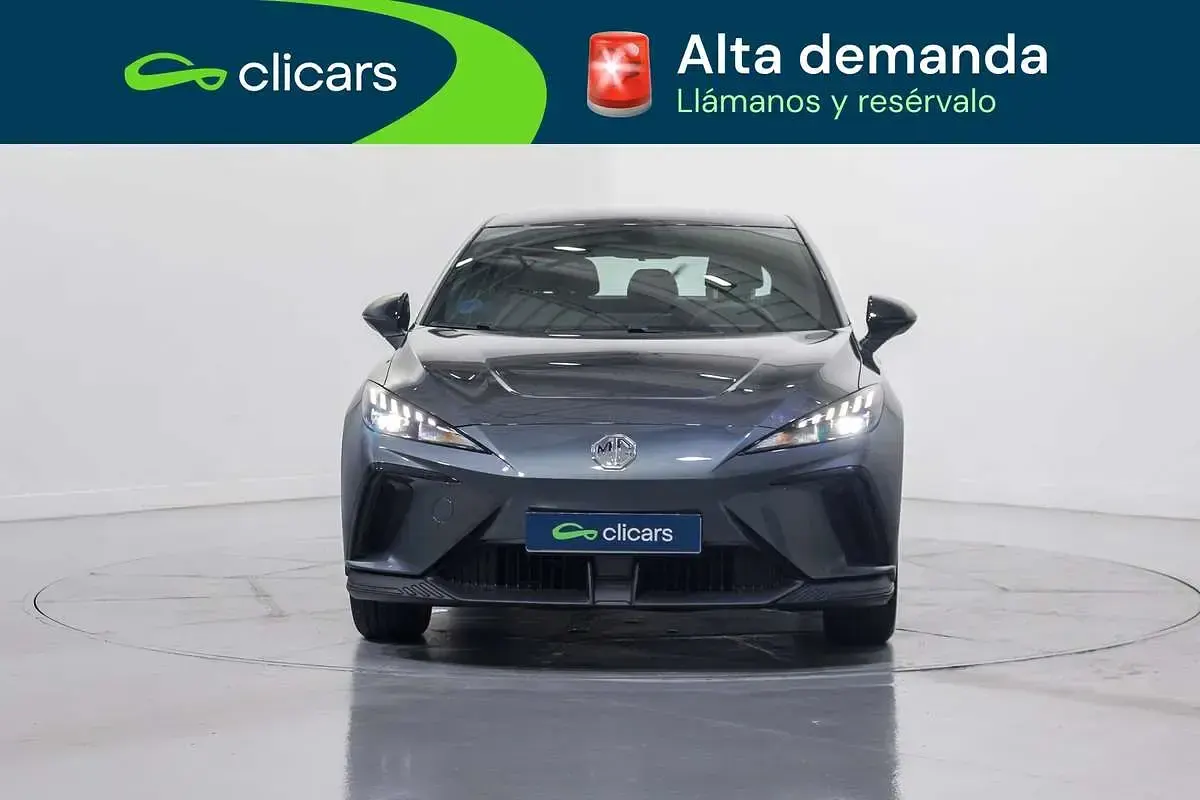 Usado MG MG4 EV 125 kW (170 HP) 2023 Cinzento Citadino