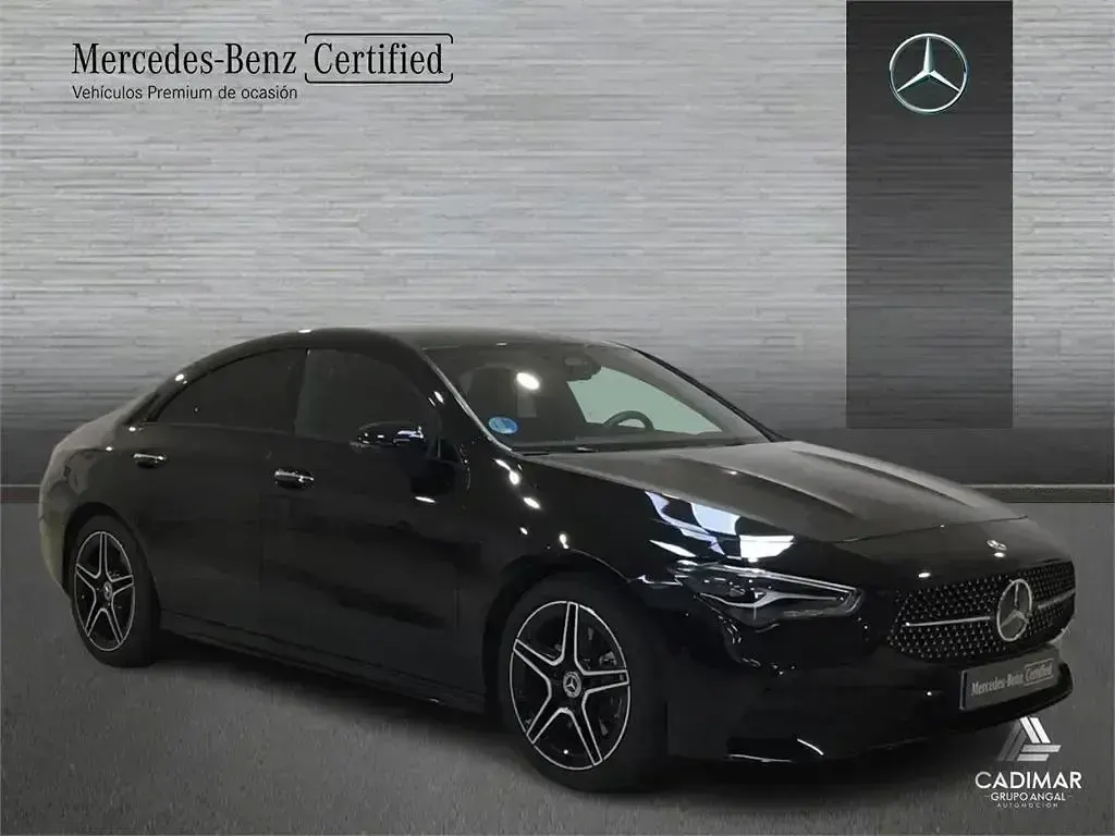 Usado Mercedes CLA200 163 CV (119 kW) 2025 Negro Berlina