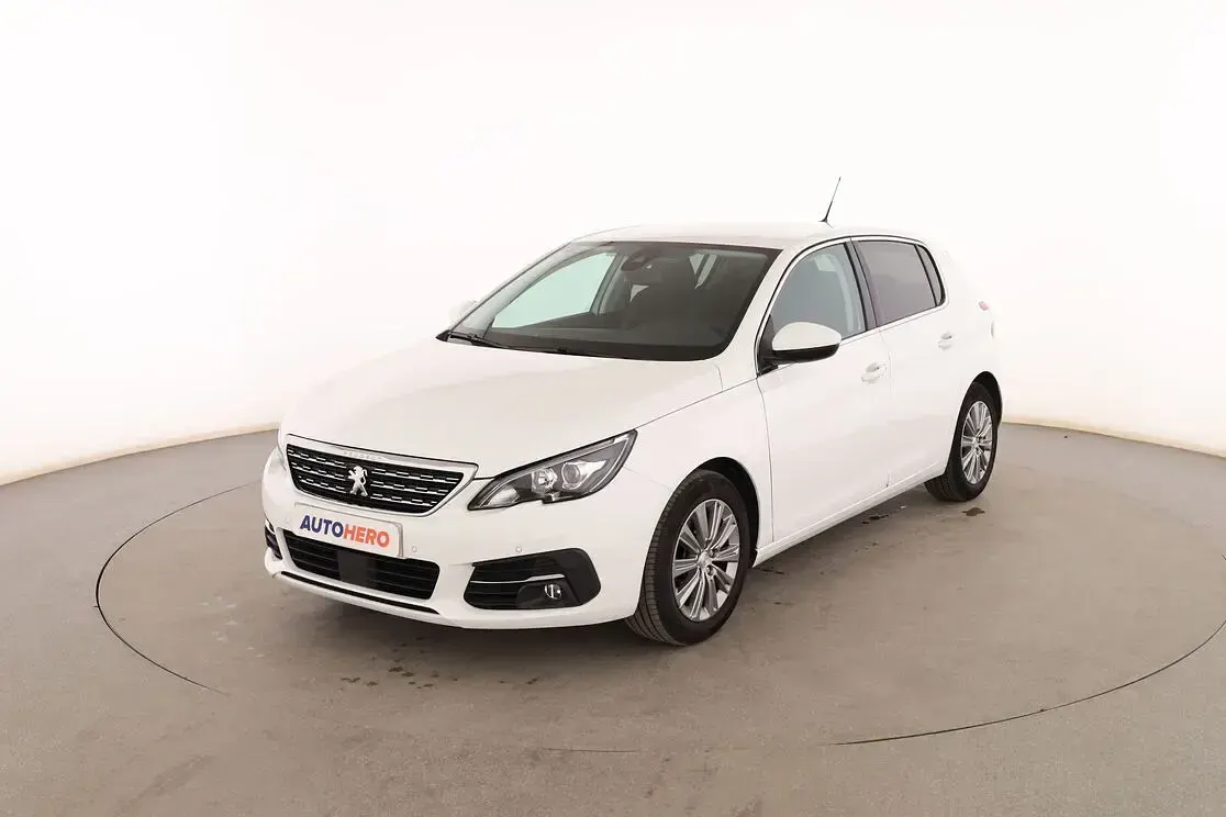 Usado Peugeot 308 Allure 110 CV (80 kW) 2021 Berlina