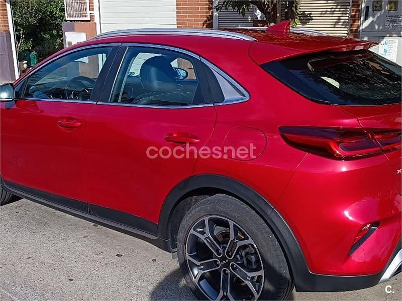 Usado Kia XCeed 160 CV (117 kW) 2022 Rojo SUV