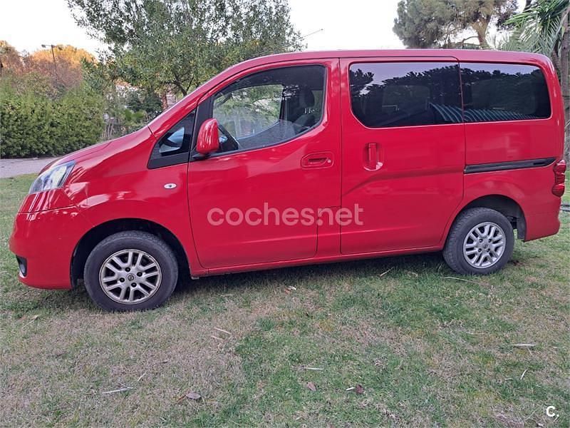 Usado Nissan NV200 Comfort 90 CV (66 kW) 2013 Rojo Monovolumen