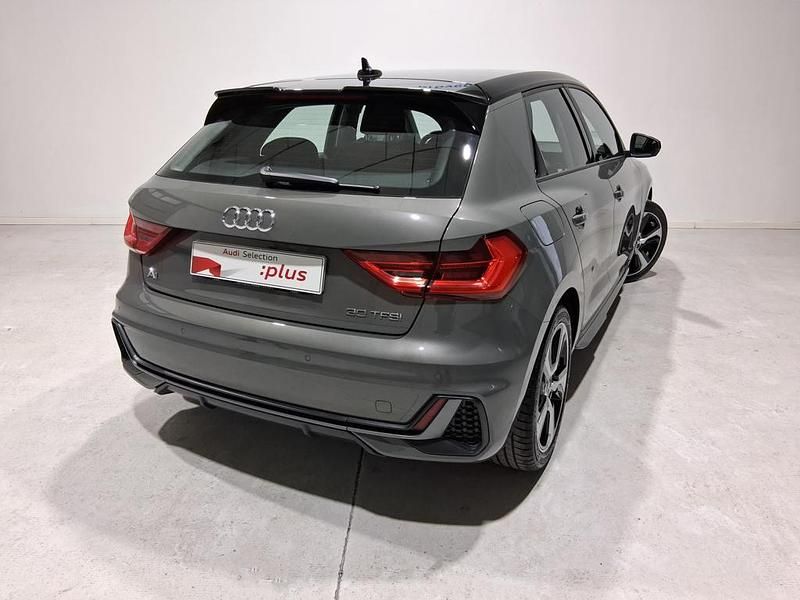 Usado Audi A1 116 CV (85 kW) 2025 Gris SUV