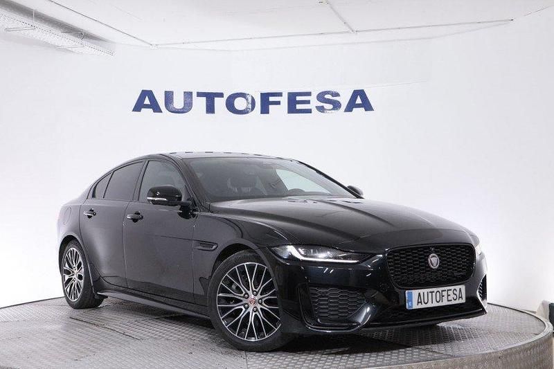 Usado Jaguar XE R-Dynamic 204 CV (150 kW) 2021 Negro Berlina