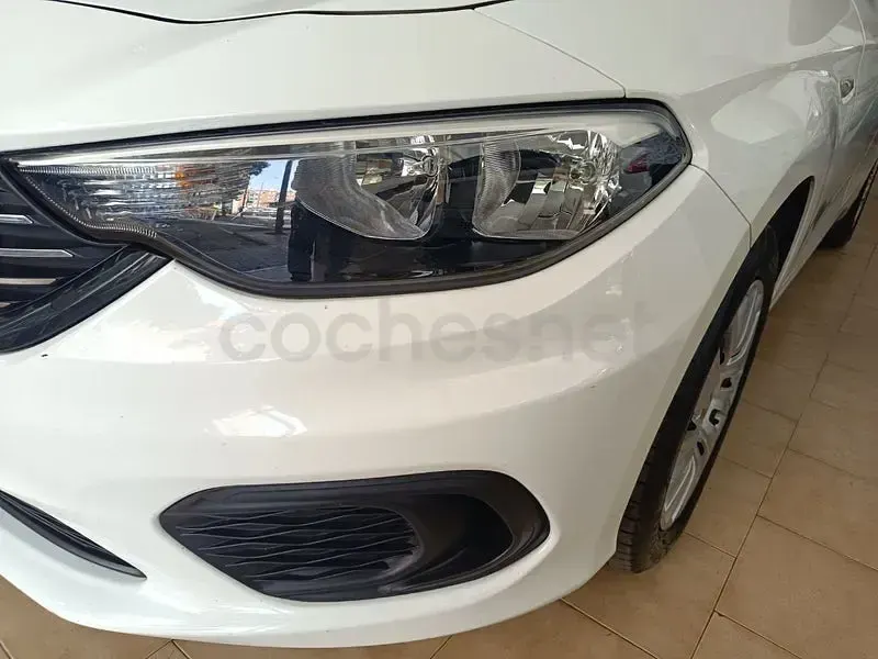 Usado Fiat Tipo Business 120 CV (88 kW) 2018 Blanco Berlina