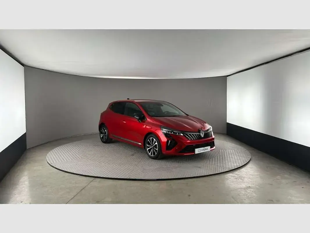 Usado Renault Clio V Techno 91 CV (66 kW) 2024 Rojo Utilitario