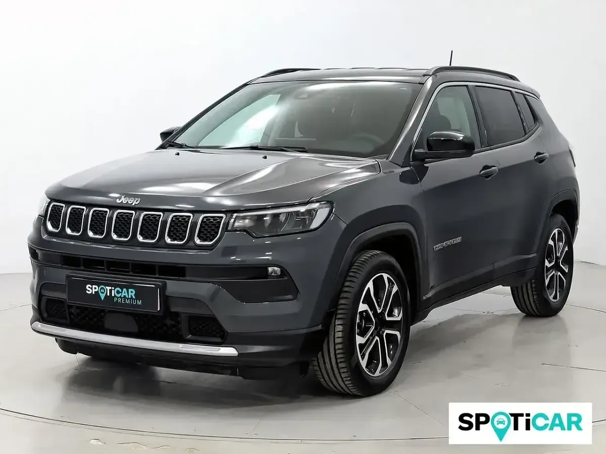 Usado Jeep Compass Limited 131 CV (96 kW) 2023 Gris SUV