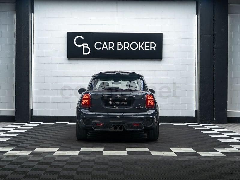 Usado Mini John Cooper Works 231 CV (169 kW) 2018 Gris / plata Utilitario
