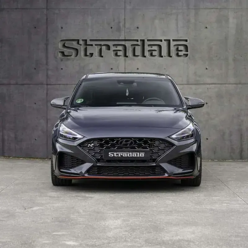 Usado Hyundai i30 250 CV (183 kW) 2022 Gris Utilitario