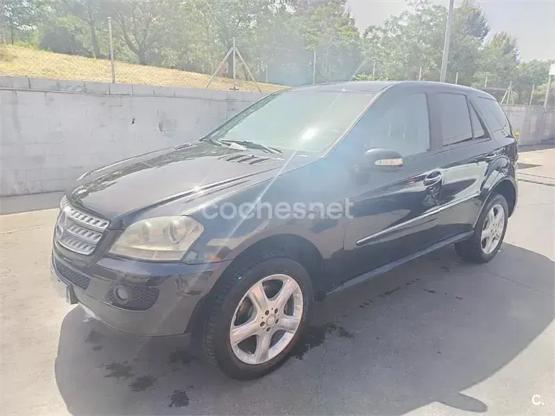 Usado Mercedes ML320 224 CV (164 kW) 2009 Negro SUV
