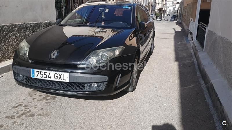 Usado Renault Laguna III 110 CV (80 kW) 2010 Negro Familiar