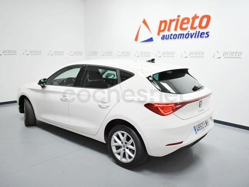 Usado Seat Leon Style 115 CV (84 kW) 2022 Blanco Berlina