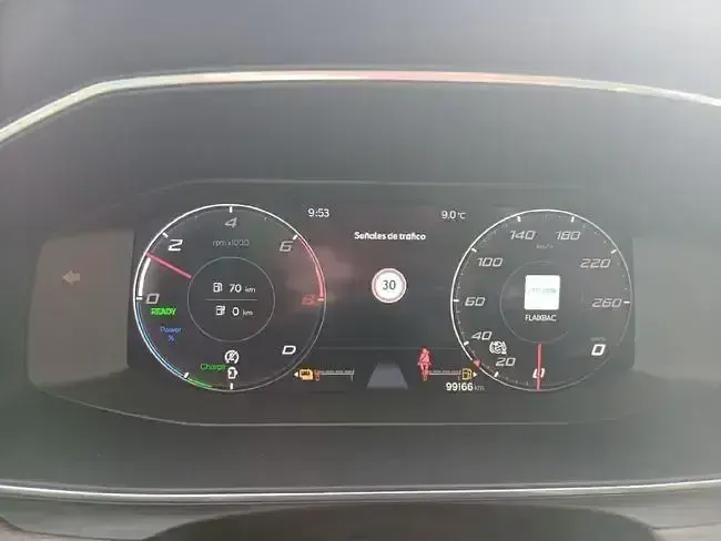 Usado VW Passat Executive 150 CV (110 kW) 2021 Blanco Familiar