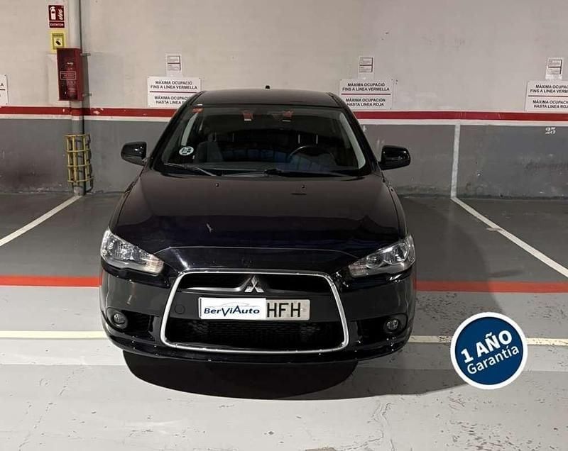 Negro Usado 2011 Mitsubishi Lancer Sportback Invite Berlina | 8450 € - Imagen 1/4