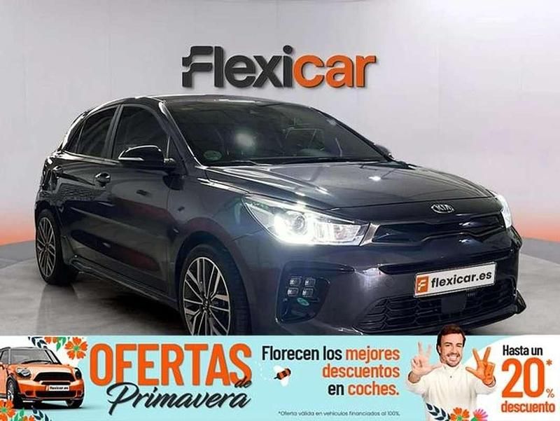 Usado Kia Rio GT-Line 120 CV (88 kW) 2020 Gris Berlina