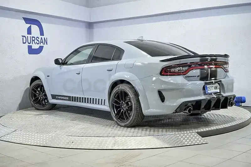 Usado Dodge Charger 485 CV (356 kW) 2021 Gris / plata Berlina