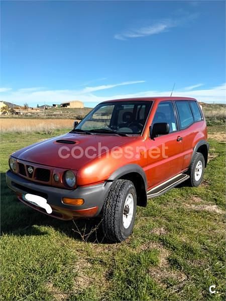 Usado Nissan Terrano S 125 CV (91 kW) 1999 Rojo SUV