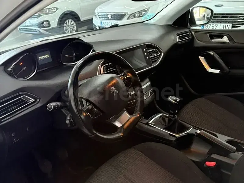 Usado Peugeot 308 SW Style 130 CV (95 kW) 2021 Blanco Familiar