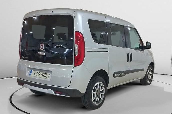 Usado Fiat Doblò Trekking 120 CV (88 kW) 2022 Monovolumen