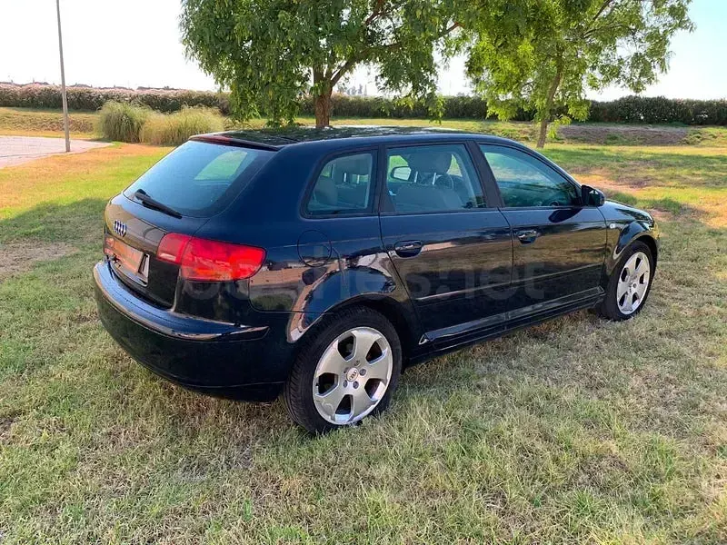 Usado Audi A3 Sportback Ambiente 140 CV (102 kW) 2006 Azul Utilitario