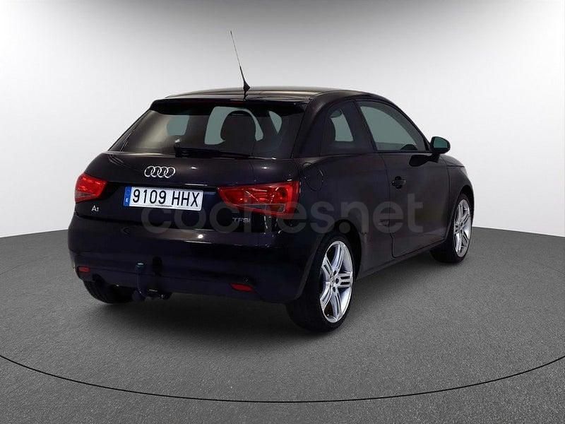 Usado Audi A1 Attraction 86 CV (63 kW) 2012 Negro Utilitario