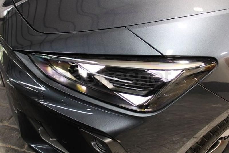 Usado Cupra Leon 150 CV (110 kW) 2025 Gris / plata Familiar