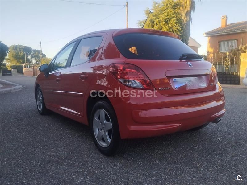 Usado Peugeot 207 Sport 95 CV (69 kW) 2010 Rojo Berlina