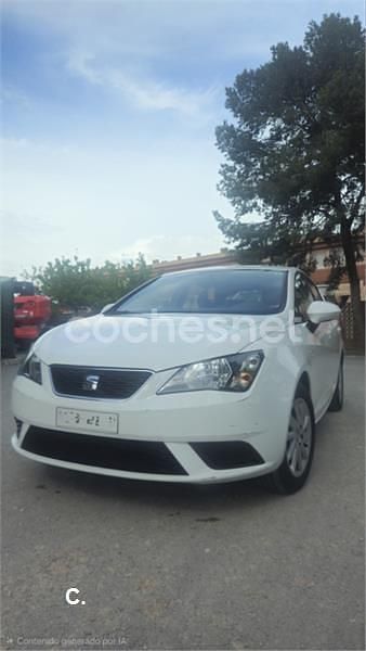 Usado Seat Ibiza Reference 75 CV (55 kW) 2017 Blanco Berlina