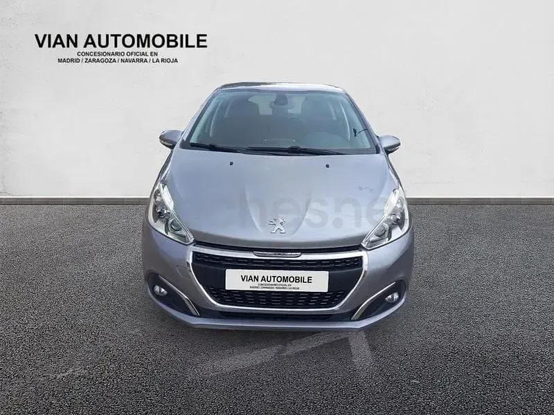 Usado Peugeot 208 Signature Sky 82 CV (60 kW) 2019 Blanco Utilitario