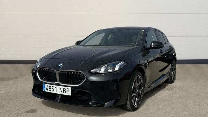 Usado BMW 118 150 CV (110 kW) 2025 Negro Utilitario