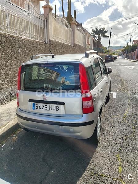 Usado Fiat Panda Active 69 CV (50 kW) 2012 Gris / plata Utilitario