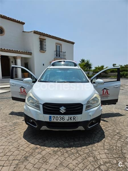 Blanco Usado 2015 Suzuki SX4 S-Cross SUV | 5000 € - Imagen 1/4
