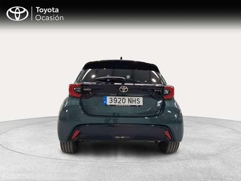 Usado Toyota Yaris Hybrid Style 116 CV (85 kW) 2025 Verde Utilitario