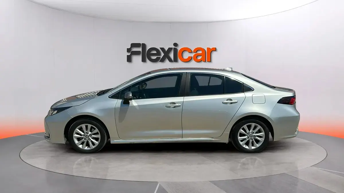 Usado Toyota Corolla Active 140 CV (102 kW) 2024 Gris Berlina