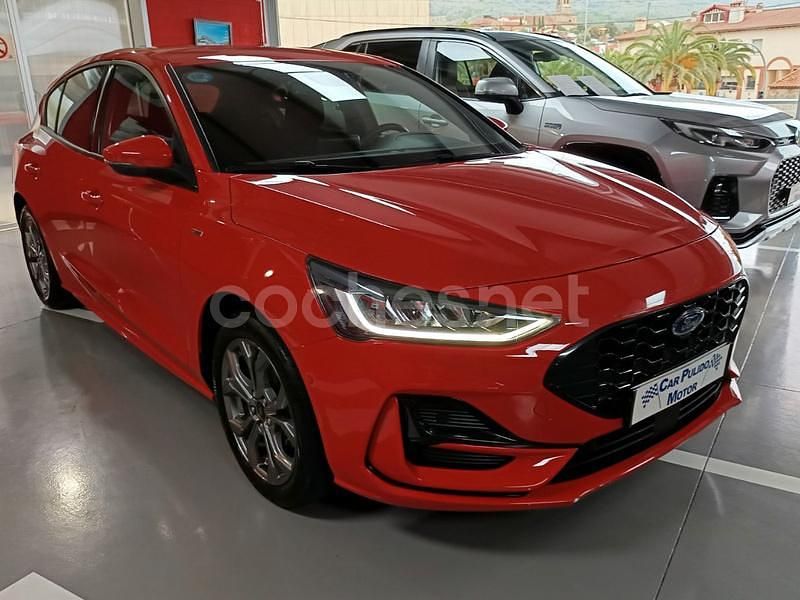 Rojo Usado 2022 Ford Focus ST-Line Berlina | 15.900 € (Buen precio) - Imagen 1/4
