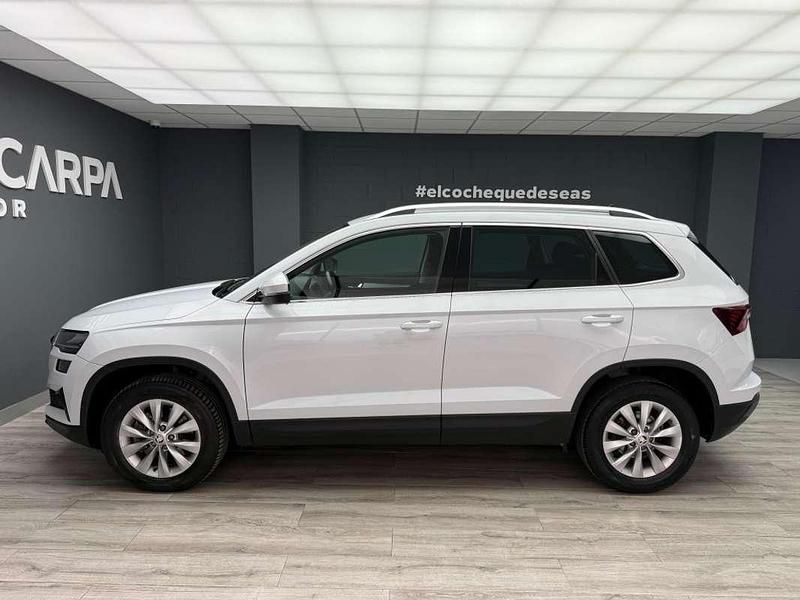 Usado Skoda Karoq Ambition 150 CV (110 kW) 2022 Blanco SUV