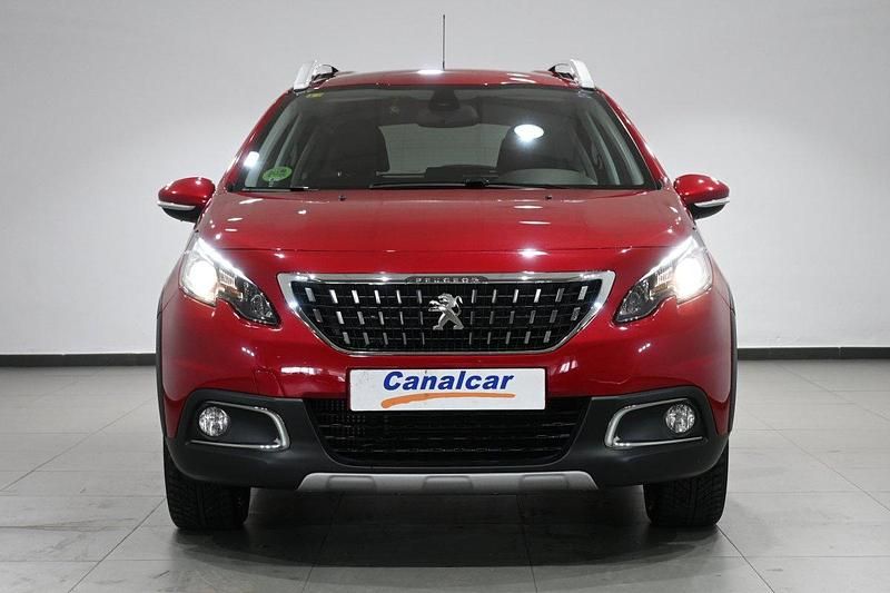 Usado Peugeot 2008 Allure 110 CV (80 kW) 2018 Rojo SUV