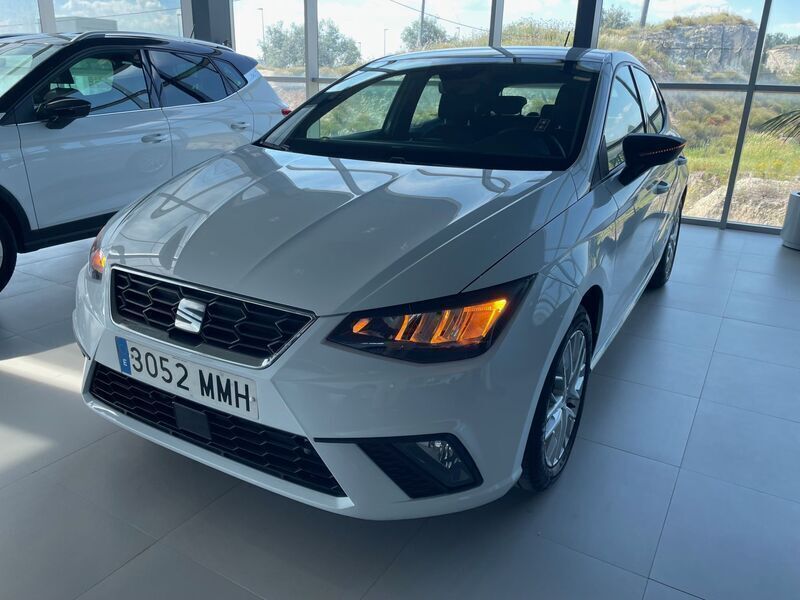 Blanco Usado 2023 Seat Ibiza FR Berlina | 16.990 € (Precio justo) - Imagen 1/4