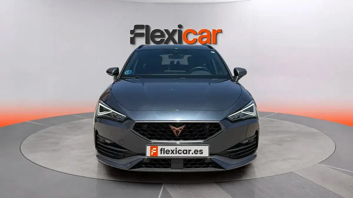 Usado Cupra Leon 150 CV (110 kW) 2023 Gris Familiar